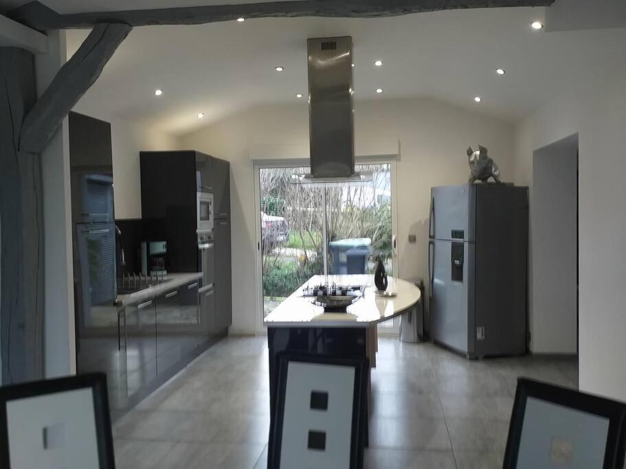 Maison A La Campagne Pres De La Ville Aiglemont ภายนอก รูปภาพ